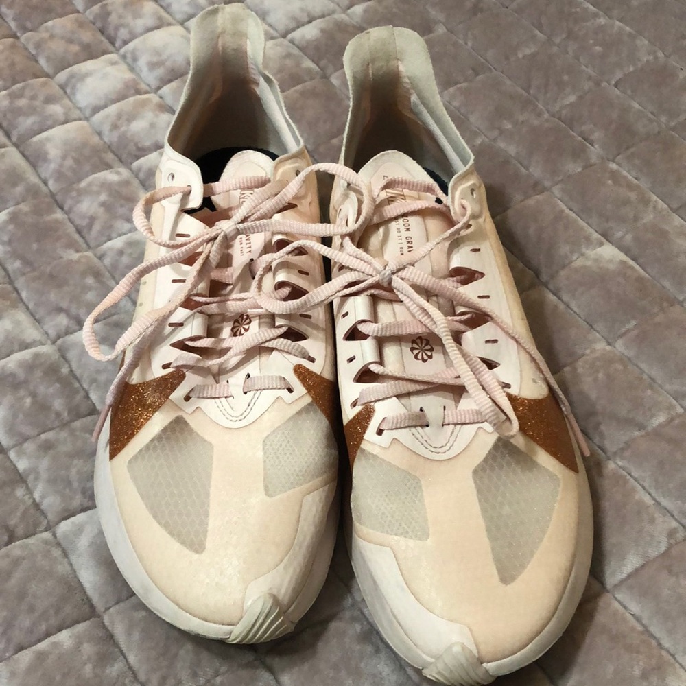 Final price 🙏🏻Nike zoom gravity shoes